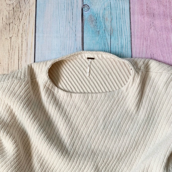 Free people cream oversized cropped sweater - Picture 4 of 7